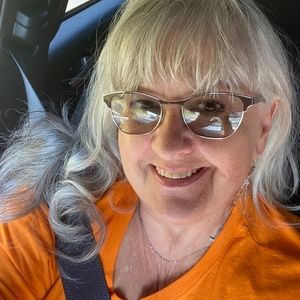 Meet your Posher, Paula